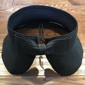 Foldable floppy beach hate with ponytail hole NEW